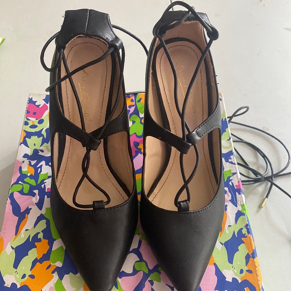 Anne Michelle - Pointed Closed Toe heel